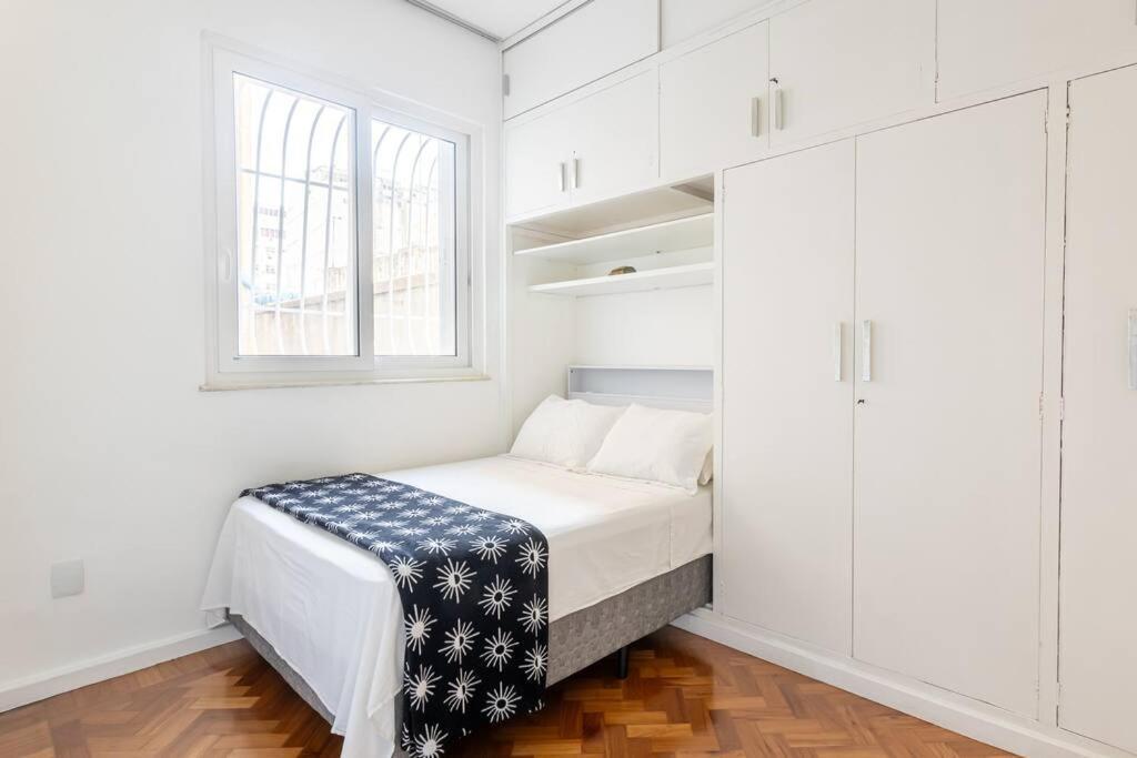 Apartamento Renewed At Copacabana's Heart 250m From The *