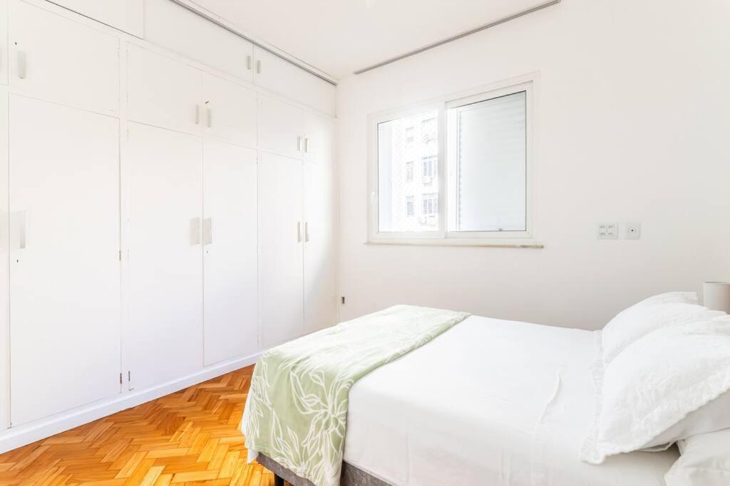 Renewed At Copacabana's Heart 250m From The Apartamento